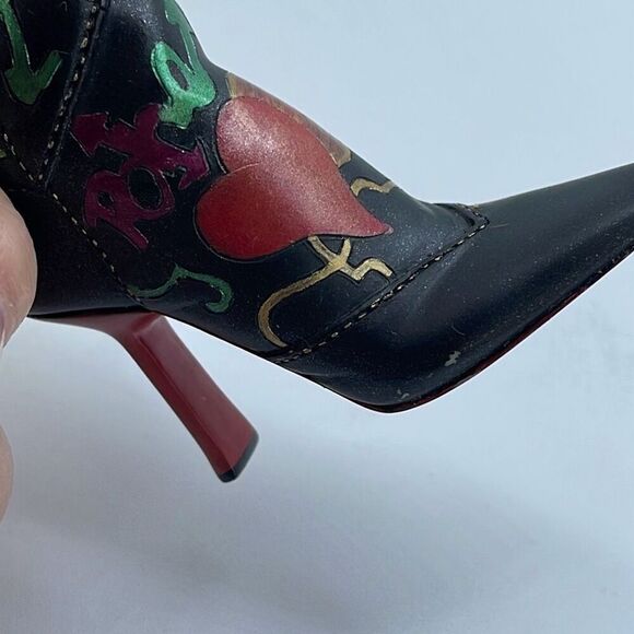 Just the Right Shoe by Raine. “Artist’s Impressions “ tall boot. - Picture 7 of 7